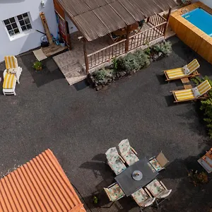 Casa Amaya - Spacious House With Pool, Large Garden, Bbq, 2 Terraces, And Ideal Location Сasa de vacaciones El Charco (Las Palmas)